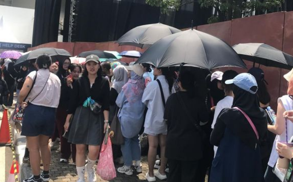 Fan Resah Venue Konser Day6 Pindah ke Stadion Madya